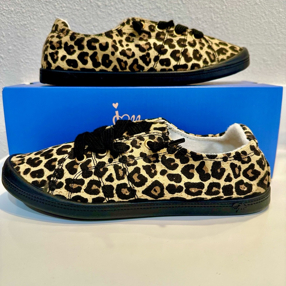 NIB JELLYPOP DALLAS SLIP ON SHOES SIZE 7.5-SO CUTE!!